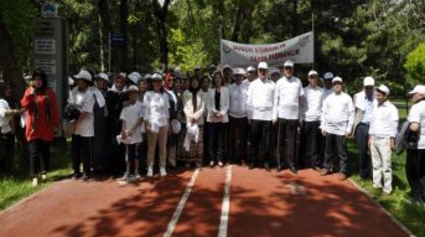 Avrupa Hastanesi'nden Obezite Y&uuml;r&uuml;y&uuml;ş&uuml;ne Destek