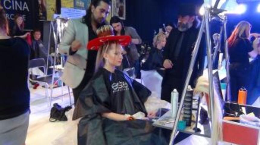 Ay-Yıldızlı Gelin Saçı Tasarımı Dünya 5.'si Oldu