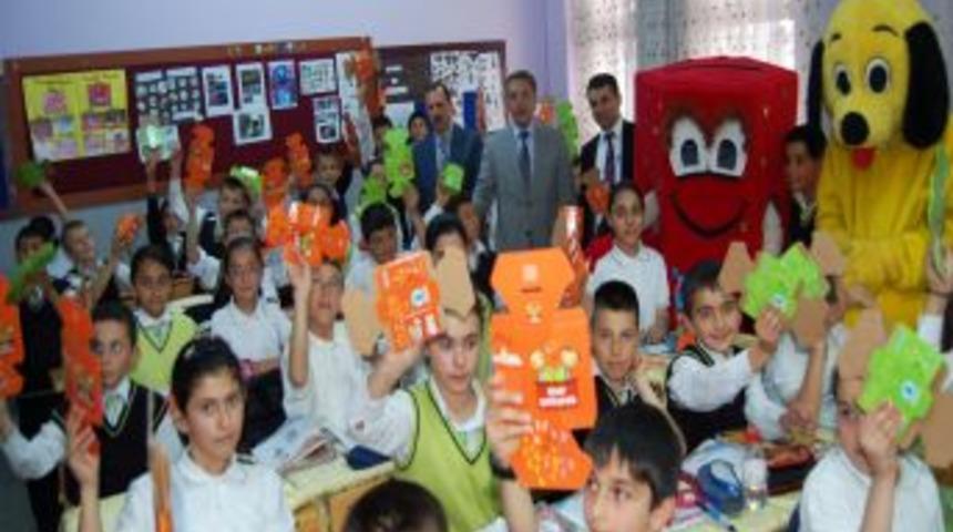 &Ouml;ğrencilere Kitap Kumbarası