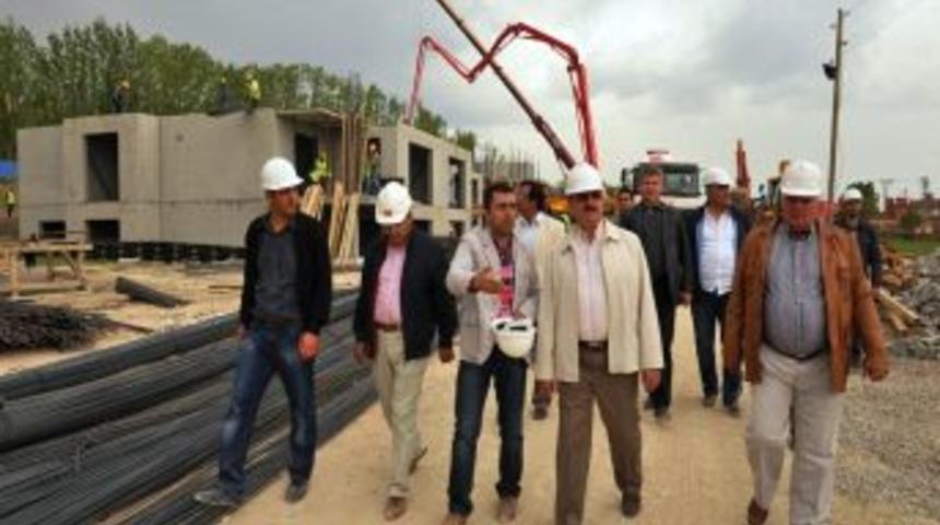 Vali Karaloğlu Edremit Konakları İnşaatını Gezdi