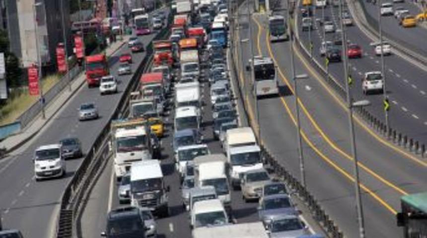 Hali&ccedil; K&ouml;pr&uuml;s&uuml;'ndeki Arıza İstanbul Trafiğini Fel&ccedil; Etti