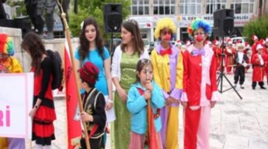 Okul &Ouml;ncesi Eğitim Şenliği Renkli G&ouml;r&uuml;nt&uuml;lere Sahne Oldu