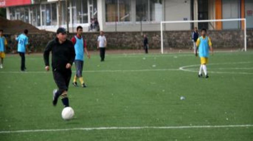 Kaymakam Ve Kurum Amirleri İle &Ouml;ğrencilerin Dostluk Ma&ccedil;ı