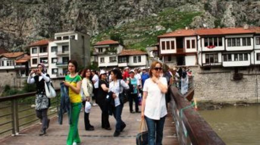 Sağlık&ccedil;ılar K&uuml;lt&uuml;r Gezisi Ile Stres Attı