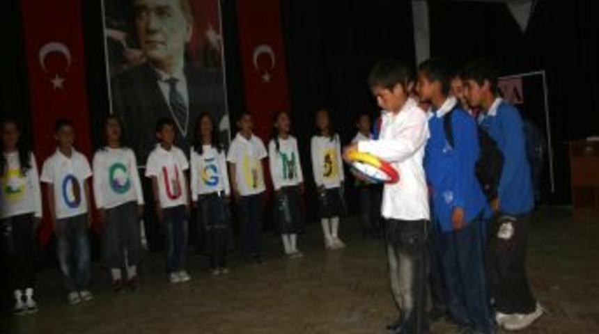 K&ouml;y Okulundan Tiyatro G&ouml;sterisi