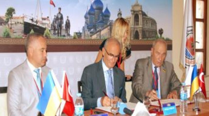 Samsun Ve Odessa Arasında Işbirliği Protokol&uuml; Imzalandı