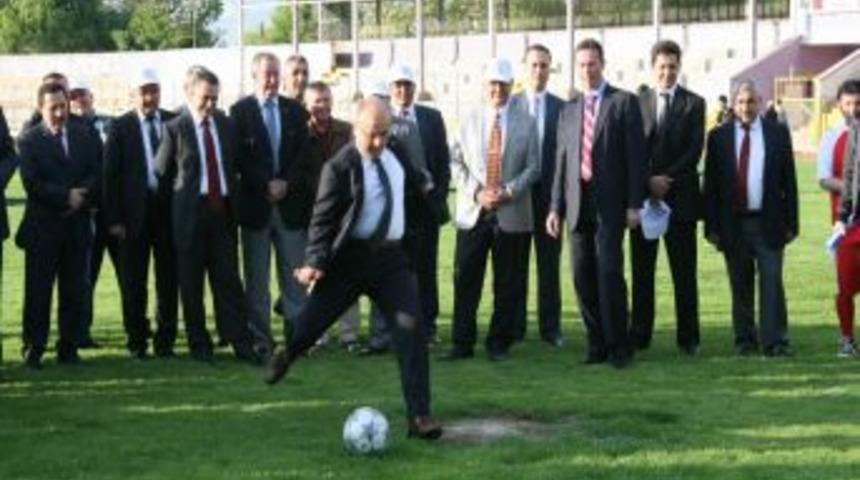 Afyonkarahisar Protokol&uuml; Halat &Ccedil;ekmede Yarıştı