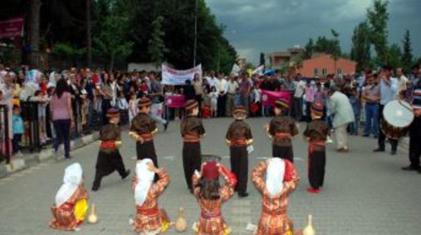 Kahta'da Şenliğe Yağmur Engeli