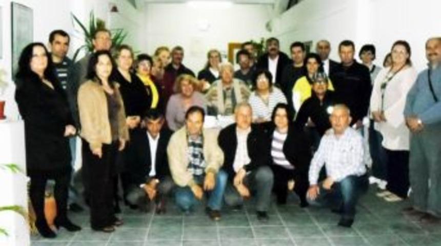 Ayvalık'ta G&ouml;n&uuml;ll&uuml;ler Olası Bir Afete Hazır