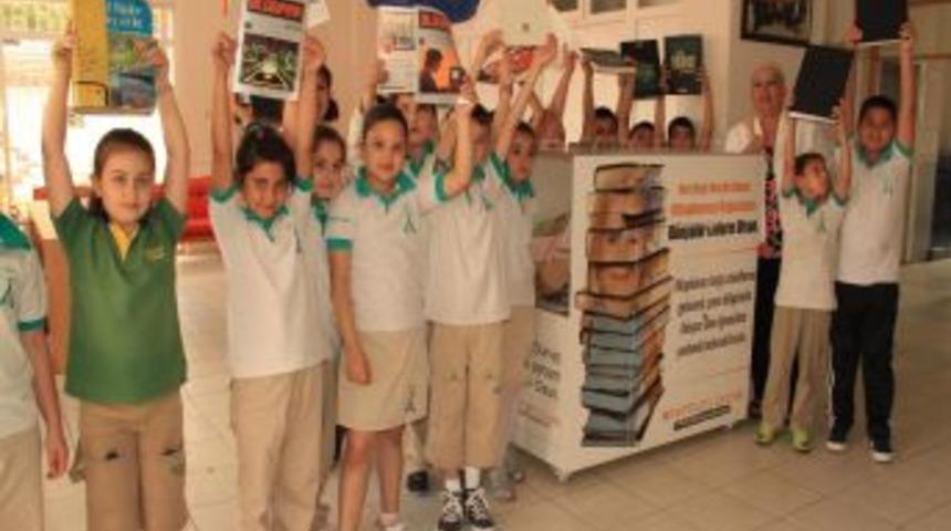 Binlerce &Ccedil;ocuğa Binlerce Kitap