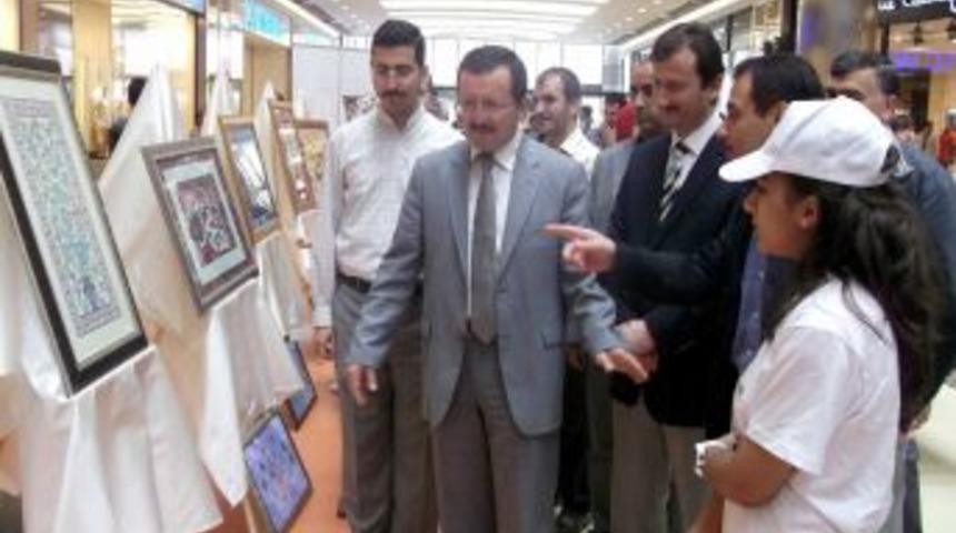 Diyarbakırlı &Ouml;ğrencilerden Ebru Sergisi