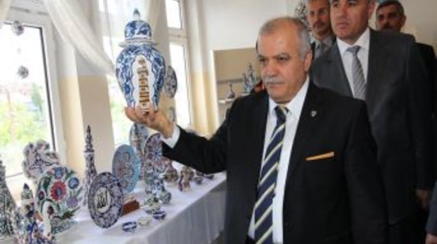 Vali Şent&uuml;rk, Sorgun&rsquo;da Halk Eğitim Merkezi Yıl Sonu Sergisini A&ccedil;tı