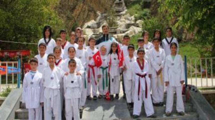 Taekvondo Kemer Sınavı Ve G&ouml;sterisi