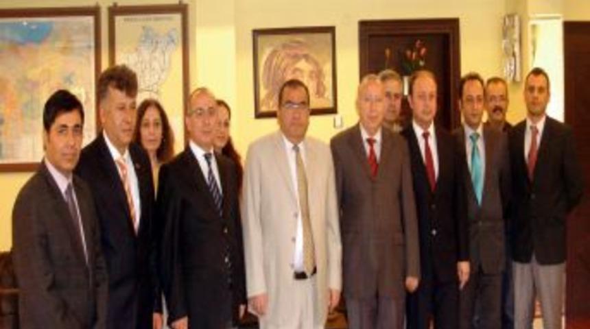 Nazillili Tapuculardan Kaymakam Okur'a Ziyaret