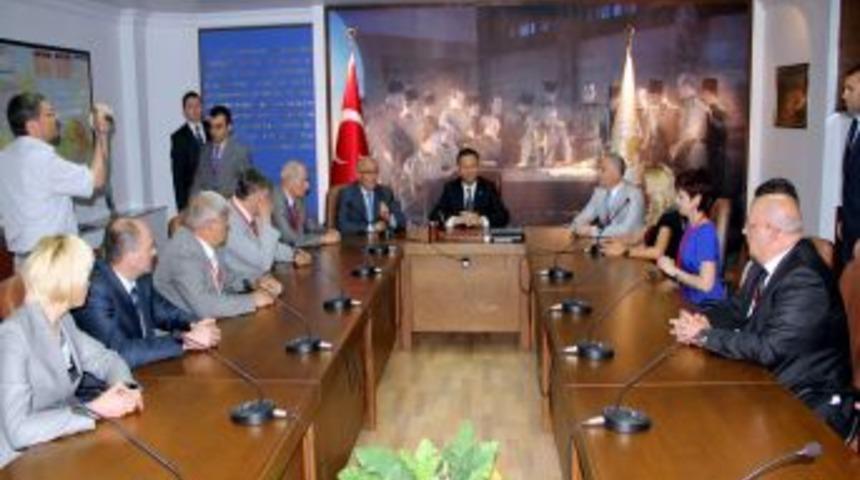 Odessa Heyeti Vali Aksoy Ve Başkan Yılmaz'ı Ziyaret Etti