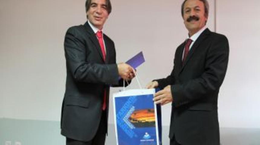 Prof. Acar: Türkiye’nin Çoğunlukçu, Adaletli Bir Sivil Anayasaya Ihtiyacı Var