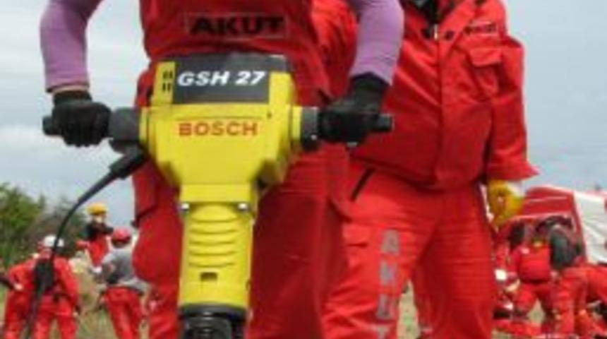 Akut Boz&uuml;y&uuml;k Ekibi Pamukkale'de Deprem Eğitimi Aldı