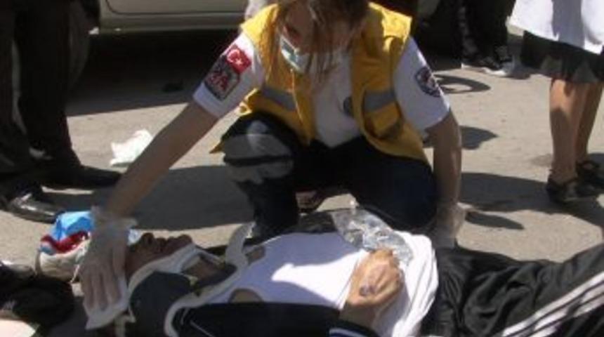 Ankara'da Trafik Kazası: 3 Yaralı