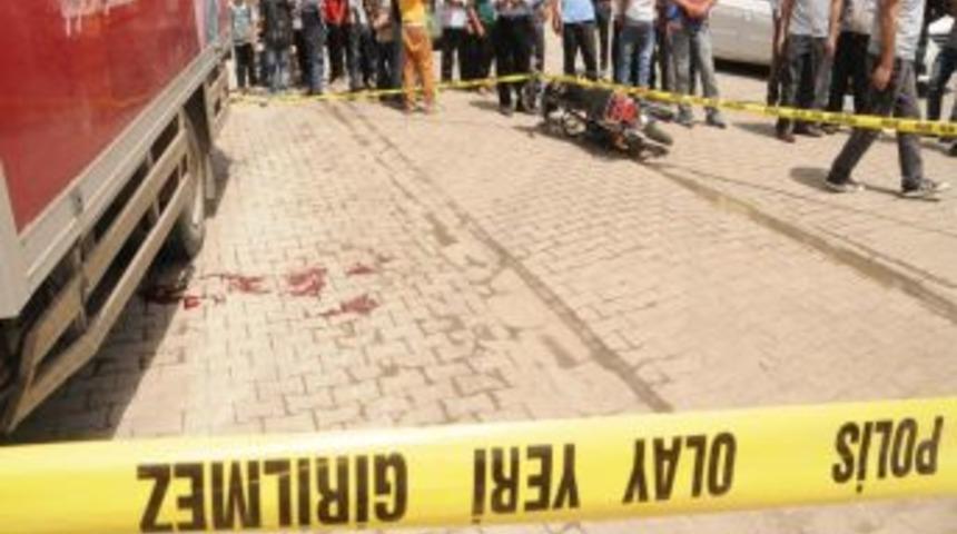 Cizre'de Trafik Kazası: 1 &Ouml;l&uuml;, 1 Yaralı