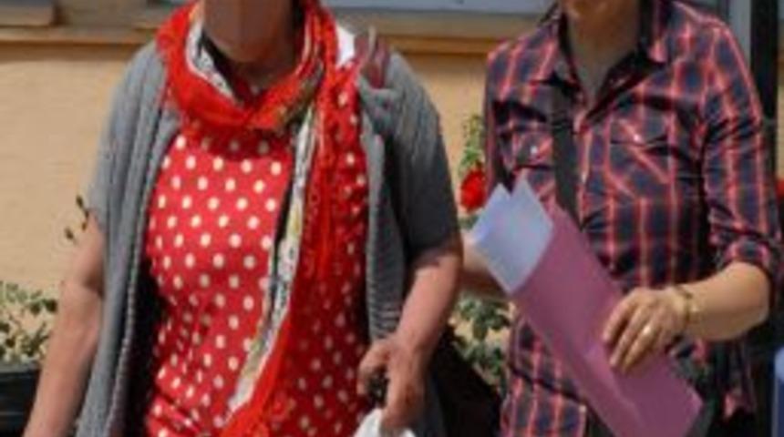 Ka&ccedil;ak Sigarayla Yakalanan Kadın G&ouml;zaltına Alındı