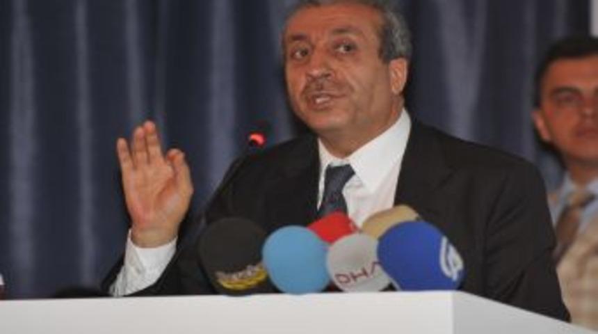 Bakan Eker: Okul S&uuml;t&uuml;yle Ilgili Siyasi Rant Sağlamaya &Ccedil;alışıldı