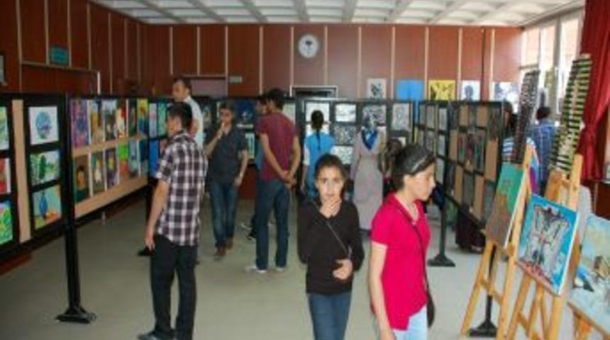 Lise &Ouml;ğrencilerinden Resim Sergisi