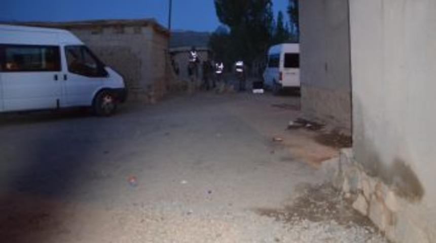 Başkale'de Trafik Kazası, 1 Kişi &Ouml;ld&uuml;