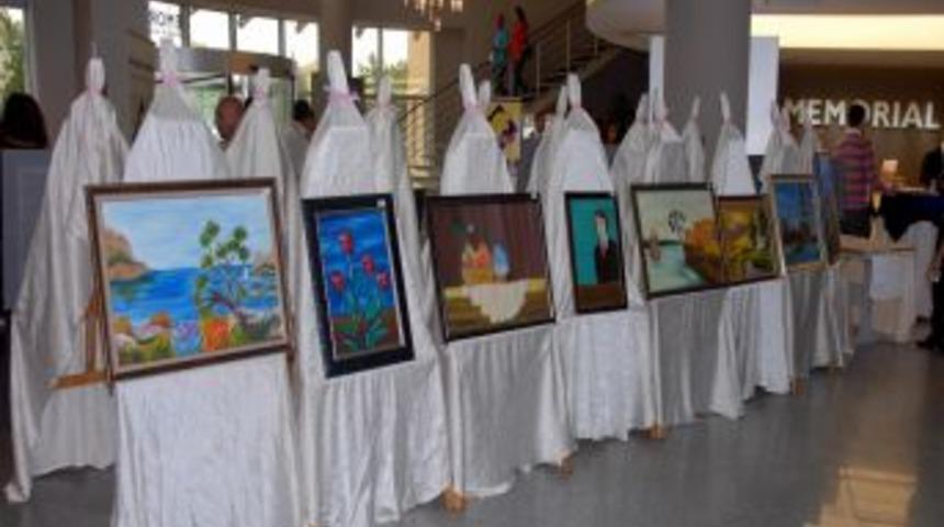 Umutlu Bakışlar Sergisi Memorıal Diyarbakır'da