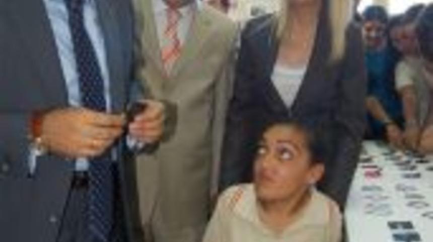 Bilgi yuvası kitaplarla doldu