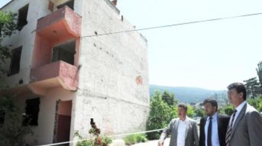 H&uuml;davendigar Mahallesi'nde Caddeler Genişliyor