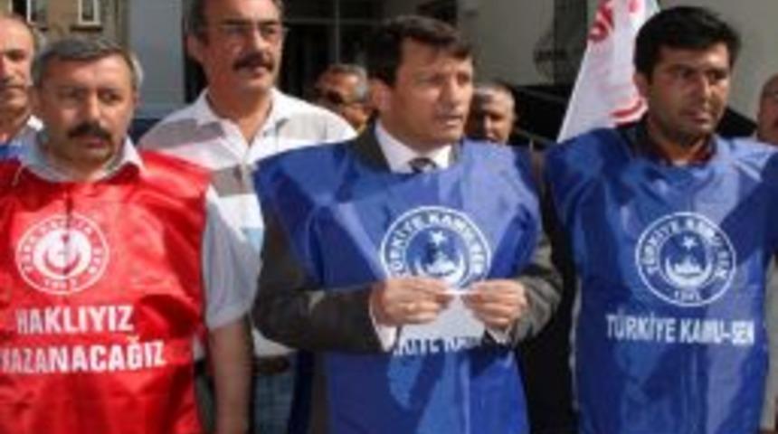 Nevşehir'de Kamu &Ccedil;alışanları İş Bıraktı