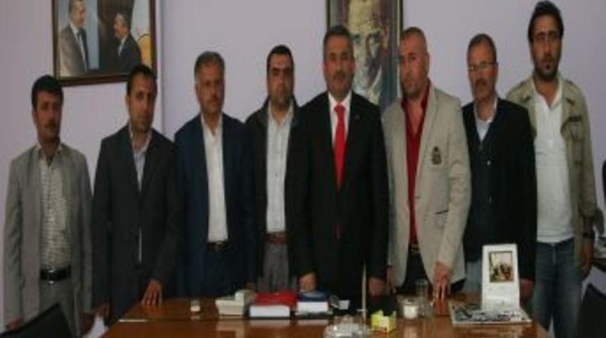 İş-Kur &Ccedil;alışanlarından Ak Parti İl Başkanı Aras'a Teşekk&uuml;r Ziyareti