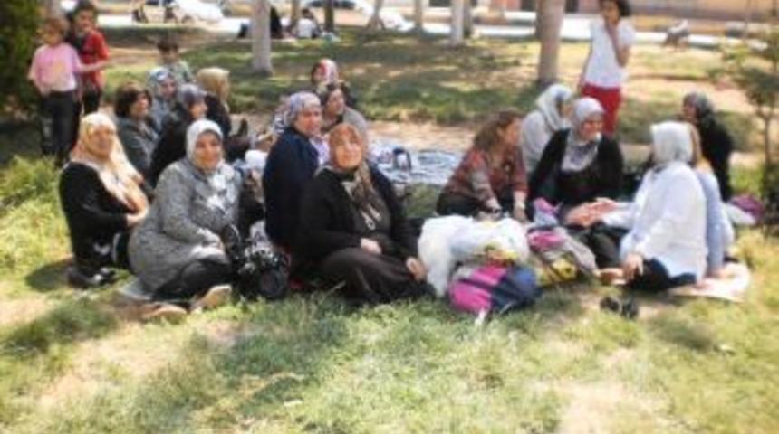 &Ouml;zel Meltem Koleji Annelerinin Anneler G&uuml;n&uuml; Hediyesi Şanlıurfa Gezisi Oldu