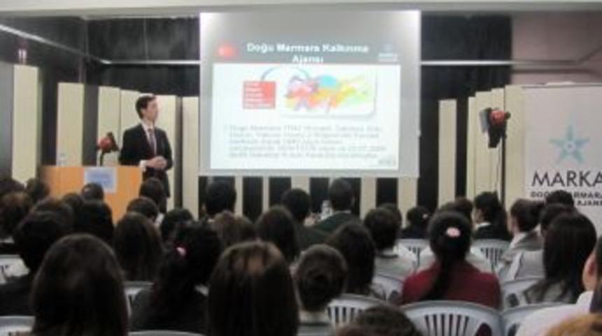 Marka'dan D&uuml;zce'de Meslek Liseleri Girişimcilik Semineri
