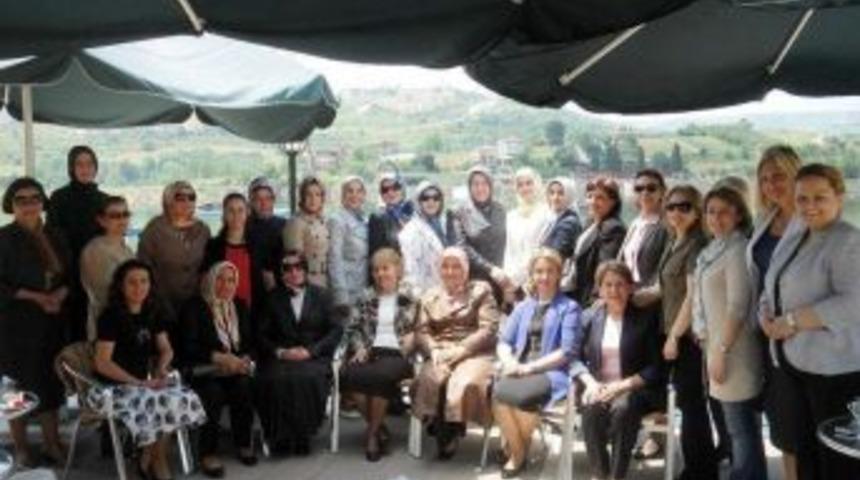 Başkanların Eşleri G&ouml;lkay'da Buluştu