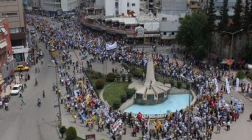 Grev Sendikaları Birleştirdi