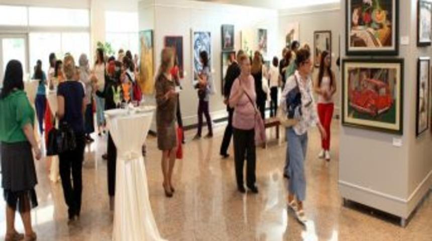 K&uuml;&ccedil;&uuml;k&ccedil;ekmece'de 'yansımalar' Sergisi A&ccedil;ıldı