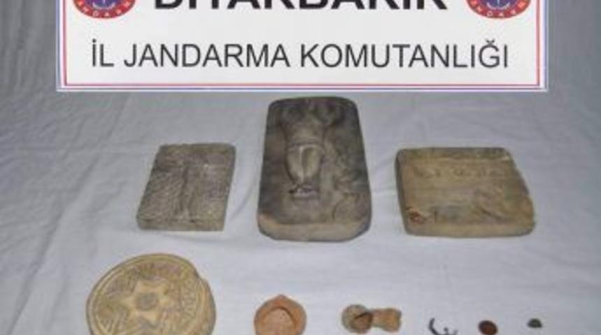 Diyarbakır'da Roma Ve Bizans D&ouml;nemine Ait Tarihi Eser Ele Ge&ccedil;irildi