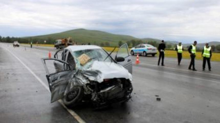 &Ccedil;ocuklarının Mezuniyet T&ouml;renine Giden Aile Kaza Yaptı