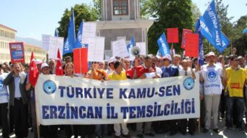 Erzincan'da Memurlar İş Bıraktı