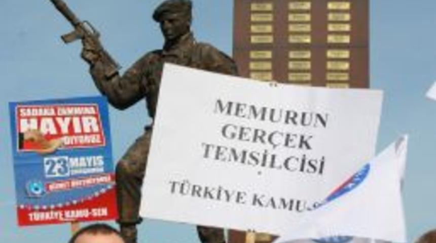 Zonguldak'ta İki Bin Memur Eylem Yaptı