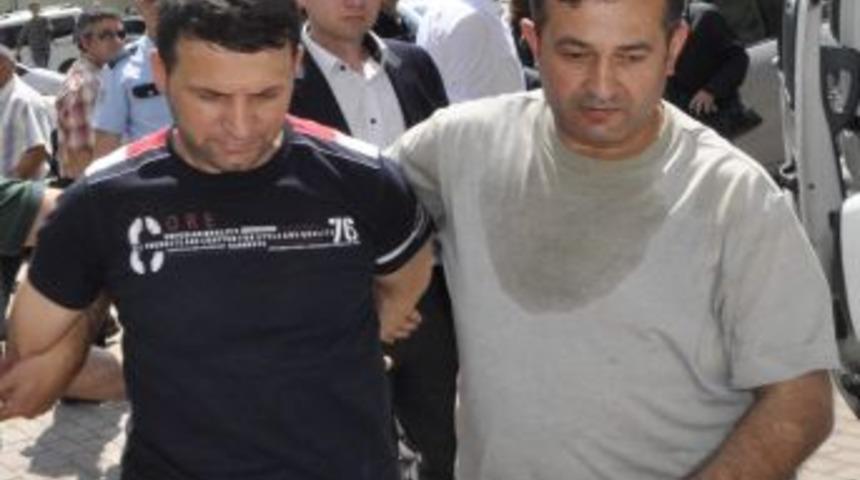 Boşanmak İsteyen Eşini Vurdu, "gelin Beni Alın" Deyip Teslim Oldu