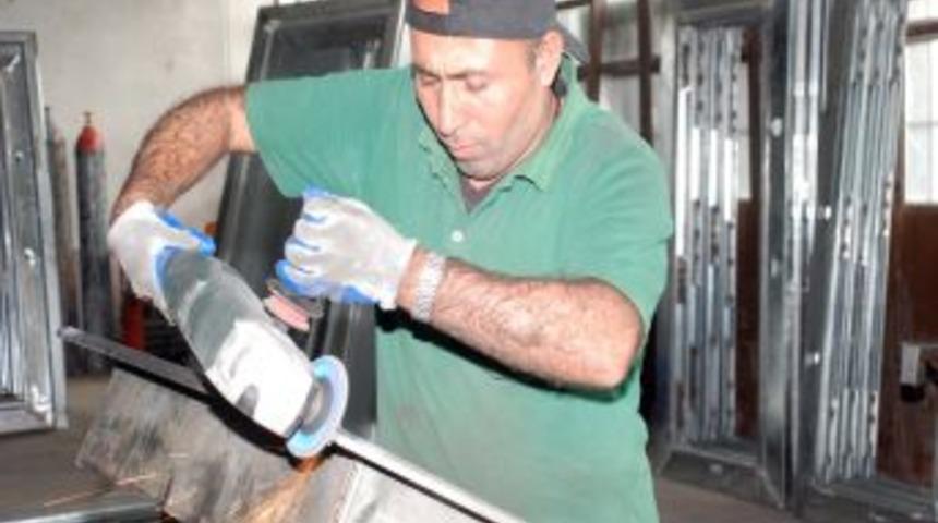 Tahliye Oldu İşe Başladı