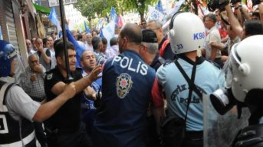 Mersin'deki Memur Eyleminde Olay