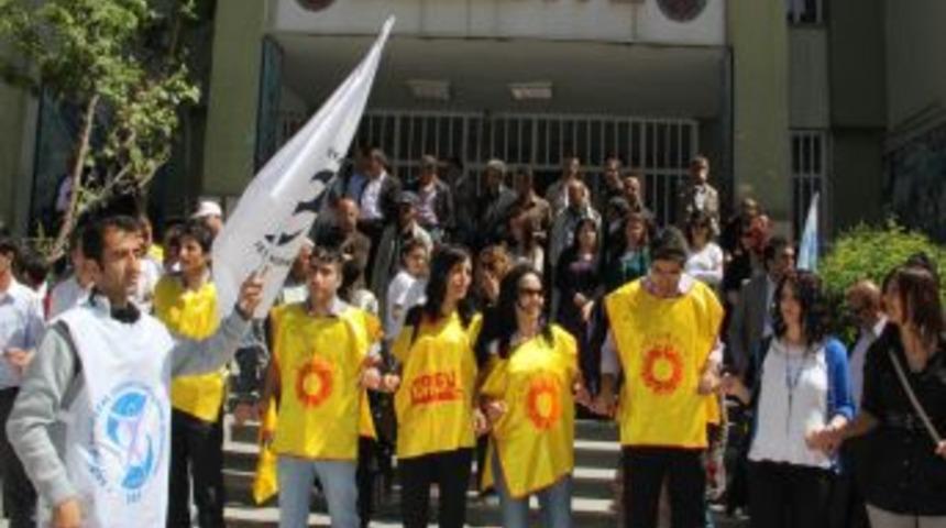 Kesk'ten Halaylı Grev