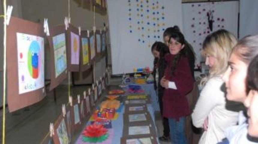 Başkale Atat&uuml;rk İlk&ouml;ğretim Okulu &Ouml;ğrencilerinden Sıra Gecesi