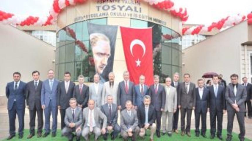 Tosyalı Eğitim Uygulama Okulu Ve İş Eğitim Merkezi A&ccedil;ıldı
