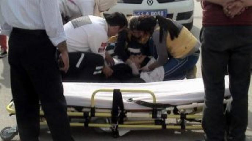 Boz&uuml;y&uuml;k'te Trafik Kazası: 1 Yaralı