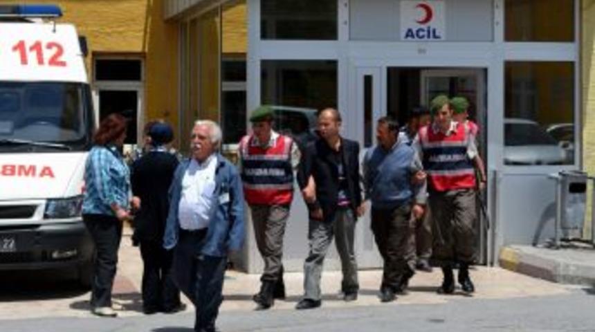 Yalnız Yaşayan Kadını Ka&ccedil;ırmak İsteyen 3 Kişi Tutuklandı