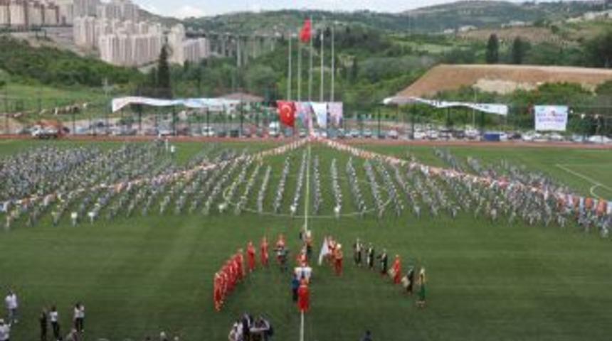 Kocaeli'de 5 Bin 500 &Ccedil;ocuğa Bisiklet Dağıtıldı